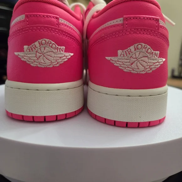Nike Pink and White Sneakers - Picture 5 of 9